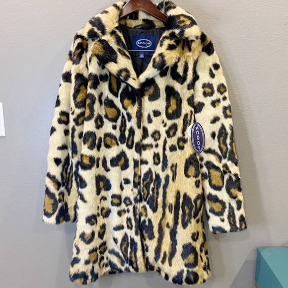 Scoop NYC Jackets & Blazers - SCOOP Vegan Leopard Print Fur Coat 4 snap buttons size M BNWT
